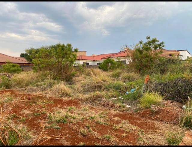 LAND FOR SALE IN CHROOM PARK